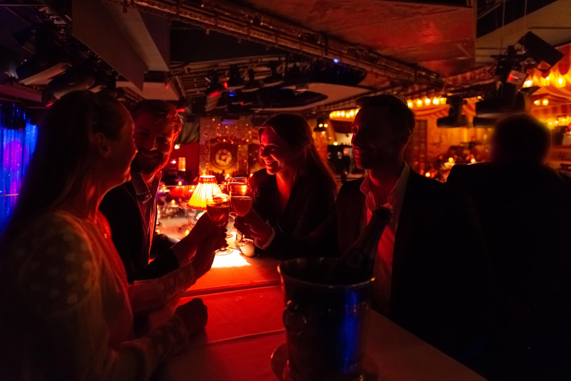 Moulin Rouge Cabaret Show and Paris Bus Tour - image 5
